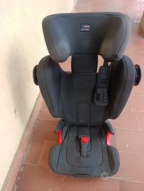 seggiolino da attaccare alla macchina