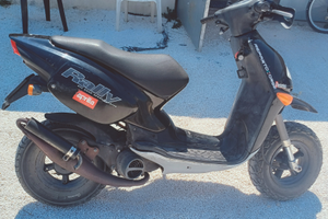 Aprilia rally ad aria prezzo tratt