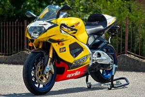 Aprilia rsv mille R troy corser yellow