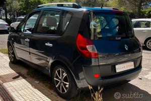 Renaut megane scenic 2009