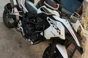 Benelli trk 502x