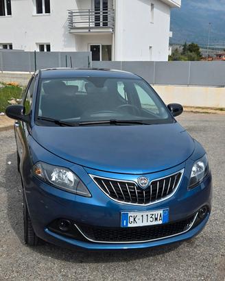 Lancia Ypsilon Ibrida 