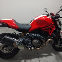 Moto Ducati Monster 821