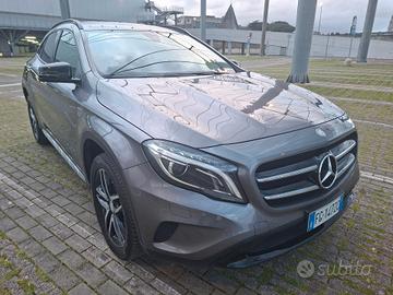 Mercedes-benz GLA 180 d Premium