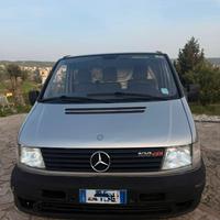 Veicolo trasporto salme