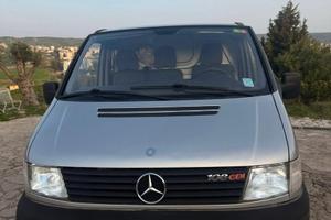 Veicolo trasporto salme