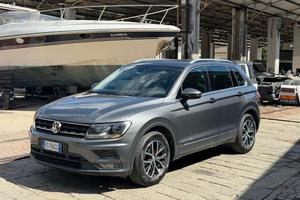VOLKSWAGEN Tiguan 2.0 TDI SCR DSG Advanced BlueM