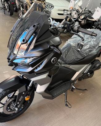 Voge Sfida SR1 ADV 125 TOTAL BLACK RATE DA 35 AL M