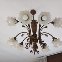 Lampadario con fiori in vetro 