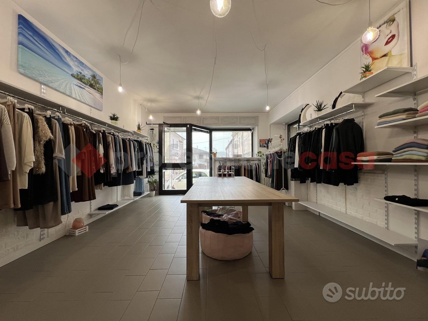 Negozio Isola Rizza [Cod. rif 3299836VCG] - Vista 3