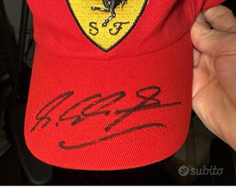 Cappellino Ferrari Schumacher autografato