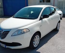 Lancia y 1.2 ecochic/gpl-full-2012