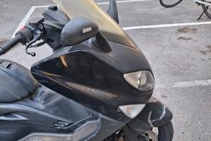 scooter tmax 500 anno 2006 con targa bulgara