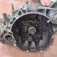Cambio Nissan Micra HR12