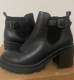 Stivaletti Neri Bata 39