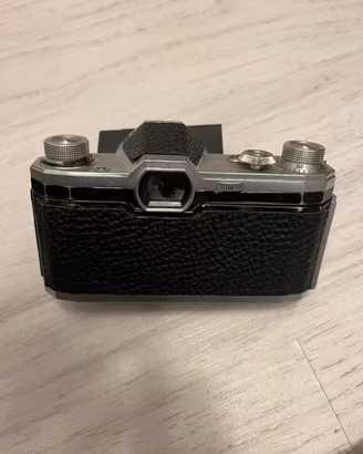 Contax  - zeiss ikon D senza obiettivo. Da testare
