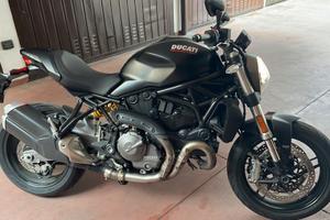 Ducati Monster 821 Dark 2018