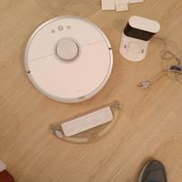 Robot aspirapolvere Roborock Xiaomi aspira e lava