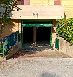 Box Garage Autorimessa Magazzino Cantina Deposito