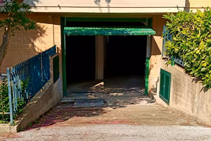 Box Garage Autorimessa Magazzino Cantina Deposito