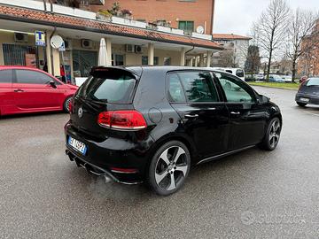 Golf gti 211 CV