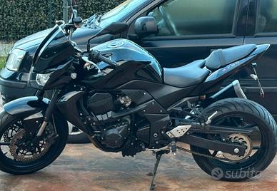 Kawasaki Z 750 - gomme nuove Pirelli