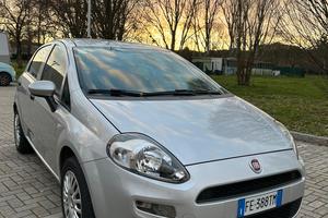Auto Fiat Punto 1.2 Street 2016 km. 27800 €8500