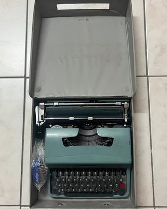 Macchina da scrivere Olivetti