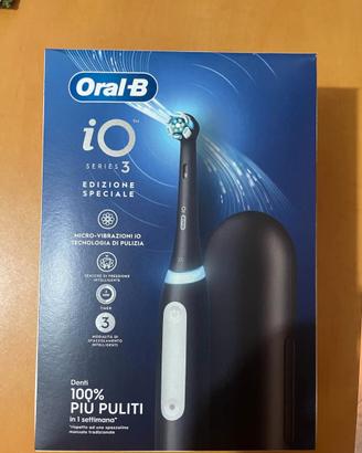 Oral-B Spazzolino Elettrico Ricaricabile iO 3 Nero