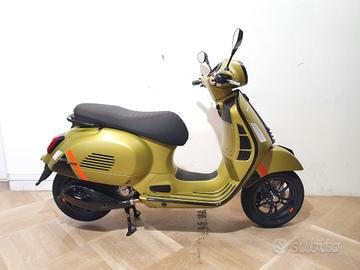 VESPA GTS 300 SUPER SPORT HPE RST