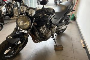 Honda hornet CB600F