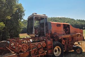 Mietitrebbia Laverda M120