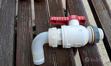 Rubinetto in plastica per tinozza