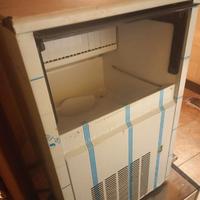 Macchina del ghiaccio