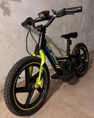 BICI ELETTRICA BIMBO - REPLICA KTM - NO CINESE