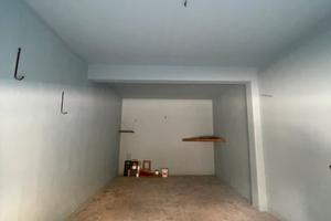 Ampio box auto o deposito