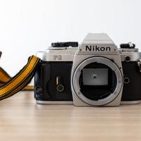 Nikon FG + Nikon MD-E + flash + borsa