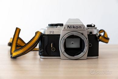 Nikon FG + Nikon MD-E + flash + borsa