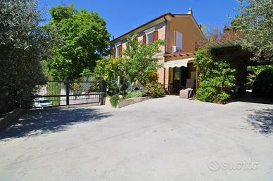 CASA INDIPENDENTE A MOMBAROCCIO