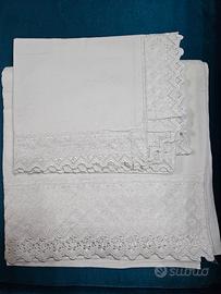 Lenzuolo singolo di cotone con bordura di merletto