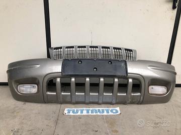 Paraurti anteriore Grand Cherokee 2002 grigio