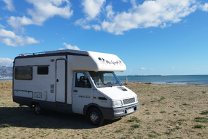 Camper mansardato Iveco Daily mobilvetta
