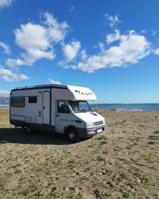 Camper mansardato Iveco Daily mobilvetta