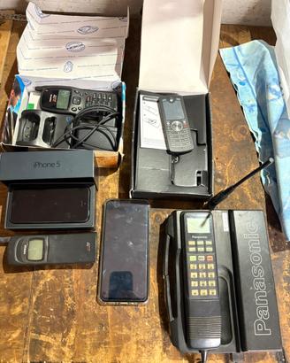 Vecchi telefoni
