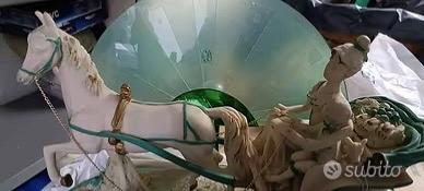 Statua con punto luce