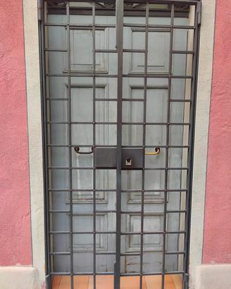 Inferriate in ferro battuto - grate per porte