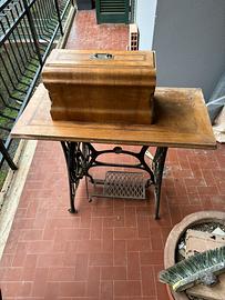 Macchina da cucire d’epoca Durkopp