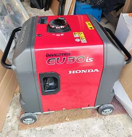 GENERATORE HONDA 3KW EU 30is COME NUOVO!!