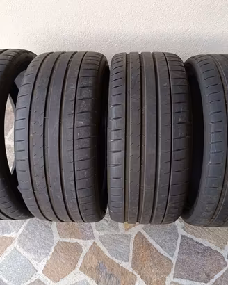 Pneumatici 235/35-20