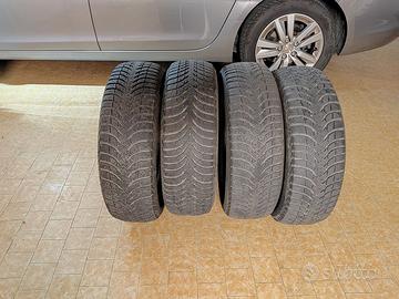 Set gomme invernali 185/60 R15 Michelin